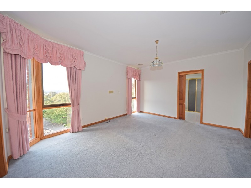 4 Strathconnan Place, Wheelers Hill VIC 3150