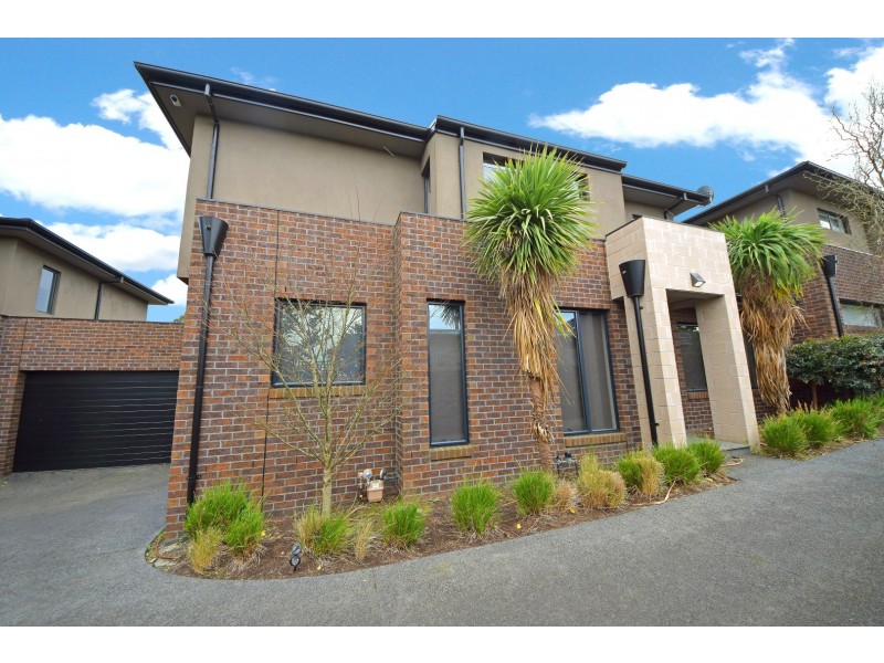 2/12 La Frank Street, Burwood VIC 3125