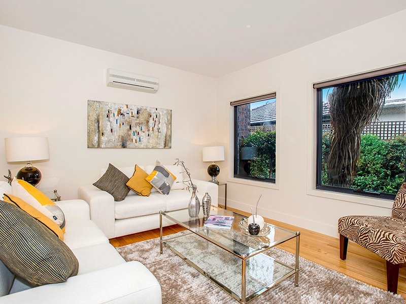 2/12 La Frank Street, Burwood VIC 3125