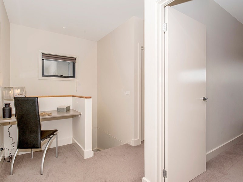 2/12 La Frank Street, Burwood VIC 3125