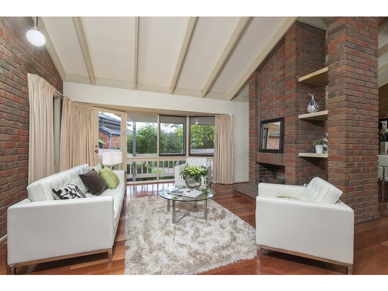 18 Tinarra Court, Wantirna South VIC 3152