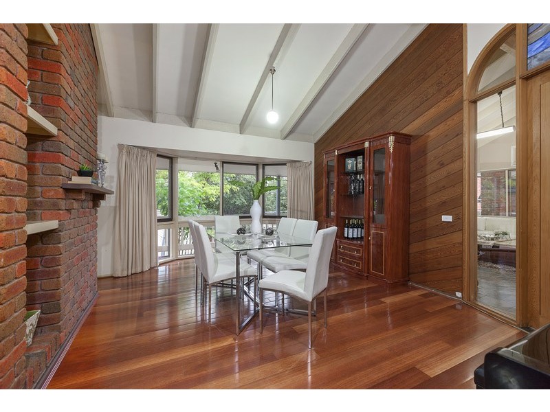 18 Tinarra Court, Wantirna South VIC 3152