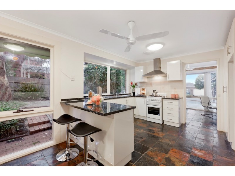 72 Shepherd Road, Glen Waverley VIC 3150