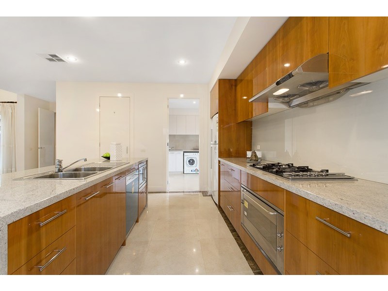 11 Angus Drive, Glen Waverley VIC 3150