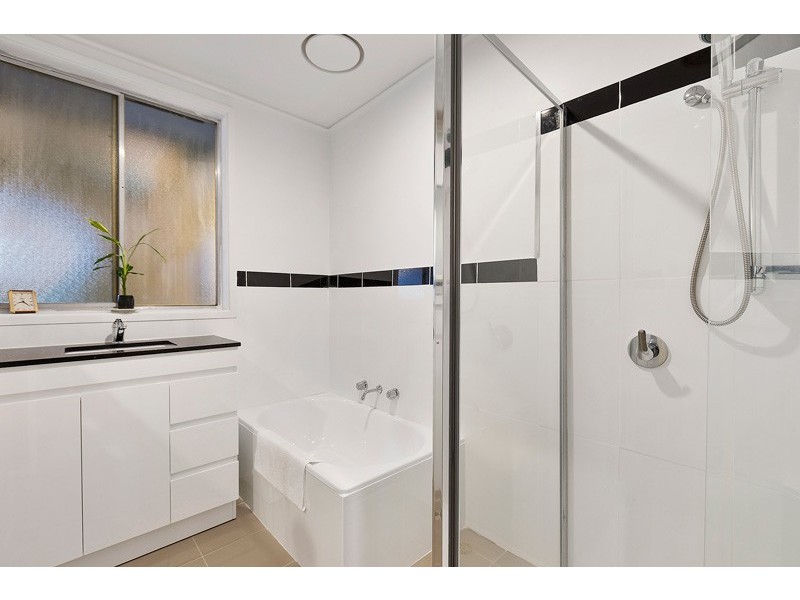 54 Samada Street, Notting Hill VIC 3168
