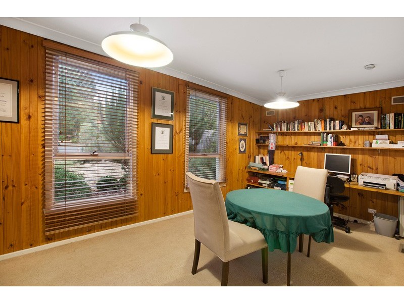 54 Risdon Drive, Notting Hill VIC 3168