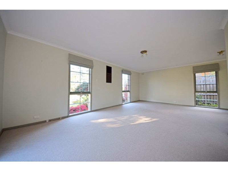 135 Weeden Drive, Vermont South VIC 3133