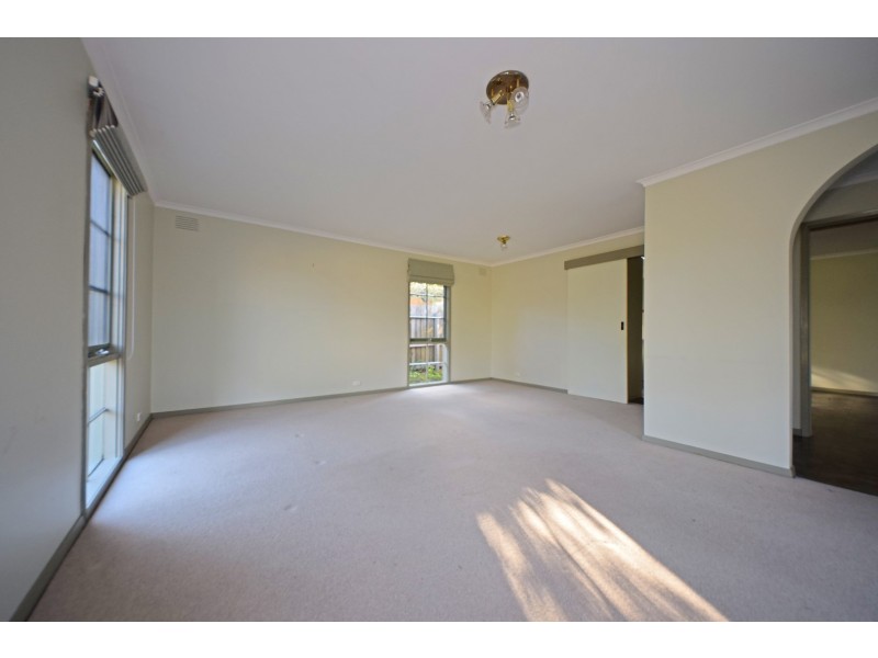 135 Weeden Drive, Vermont South VIC 3133