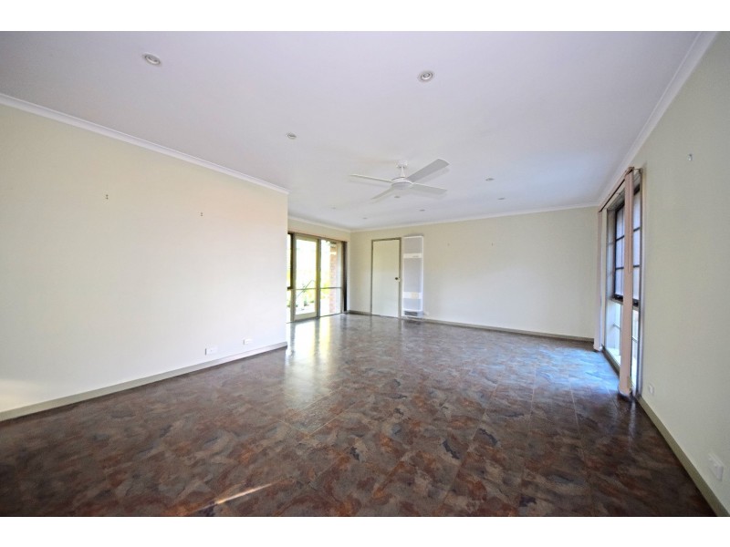 135 Weeden Drive, Vermont South VIC 3133