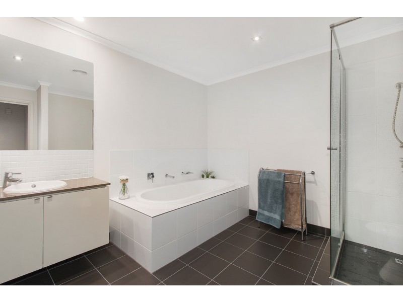 62 Waverley Park Drive, Mulgrave VIC 3170