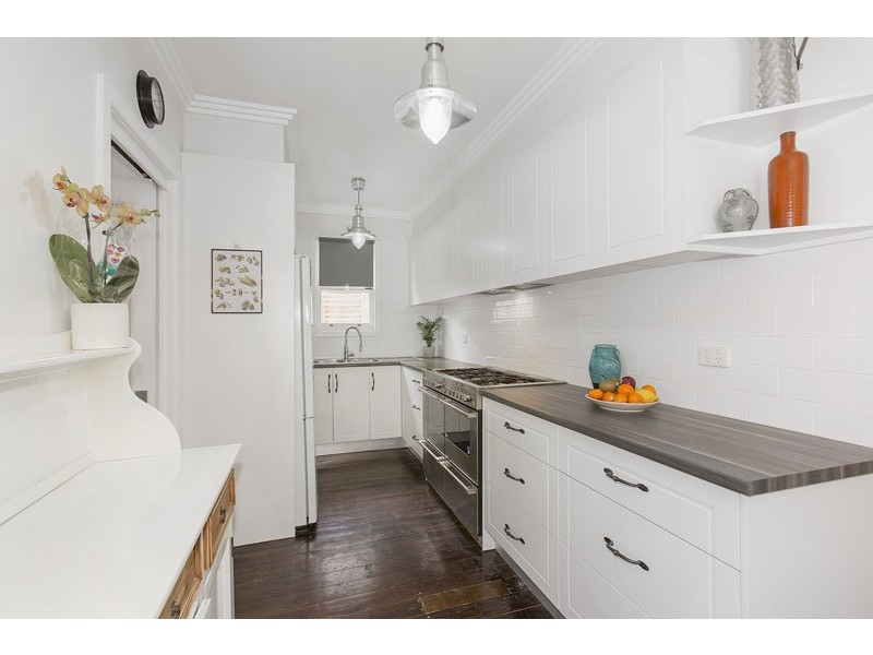 27 Harlington Street, Clayton VIC 3168