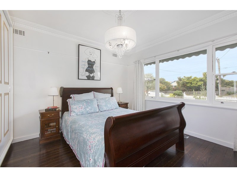 27 Harlington Street, Clayton VIC 3168