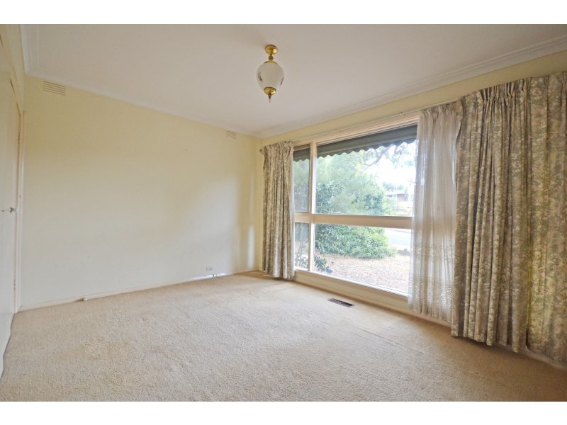 24 Canova Drive, Glen Waverley VIC 3150