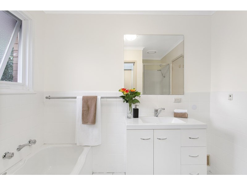 2/577 High Street Road, Mount Waverley VIC 3149