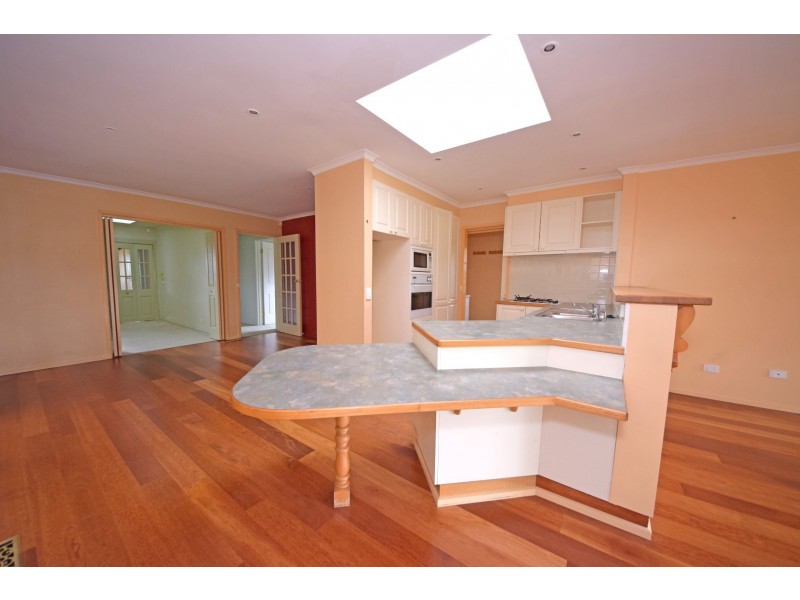 12 Burke Road, Ferntree Gully VIC 3156