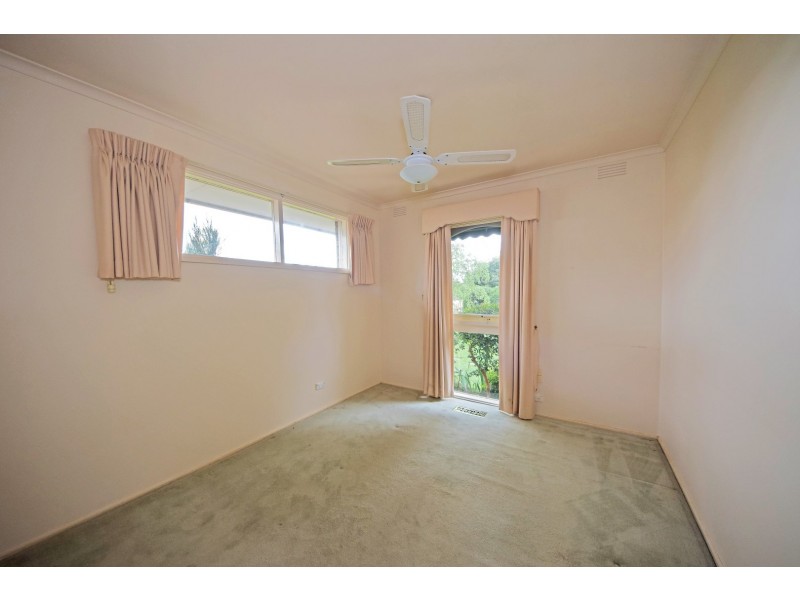 12 Burke Road, Ferntree Gully VIC 3156