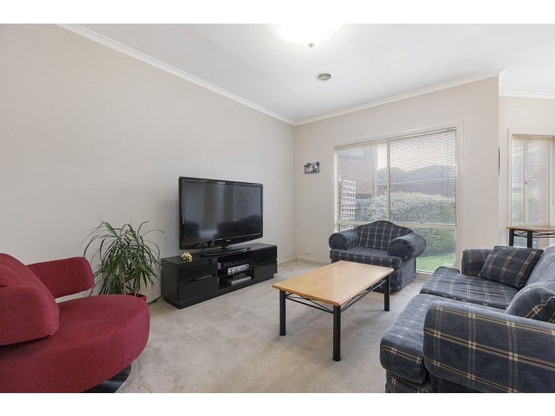 51 St Laurent Rise, Knoxfield VIC 3180