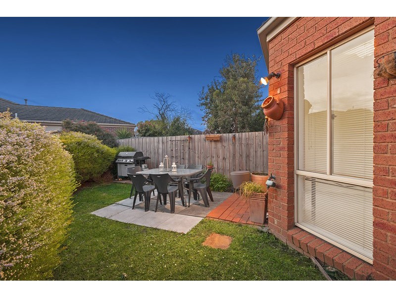51 St Laurent Rise, Knoxfield VIC 3180