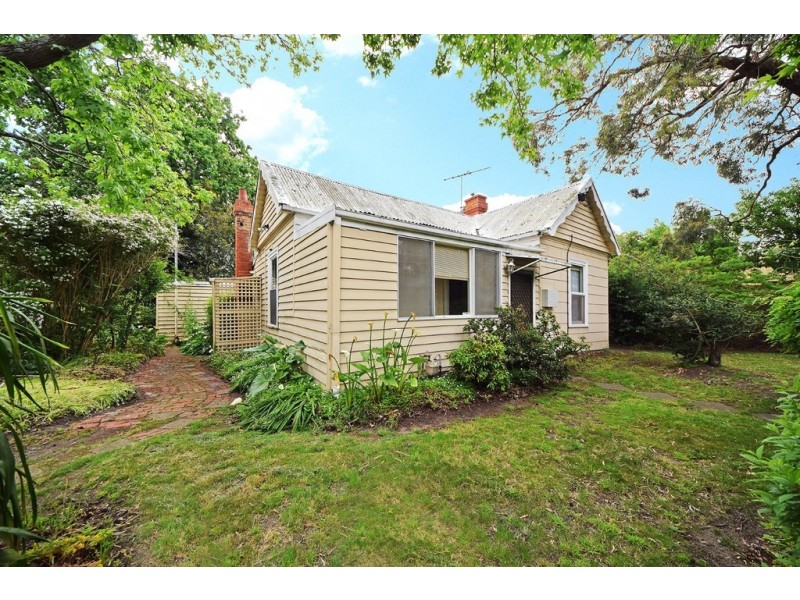 241-243 Lawrence Road, Mount Waverley VIC 3149