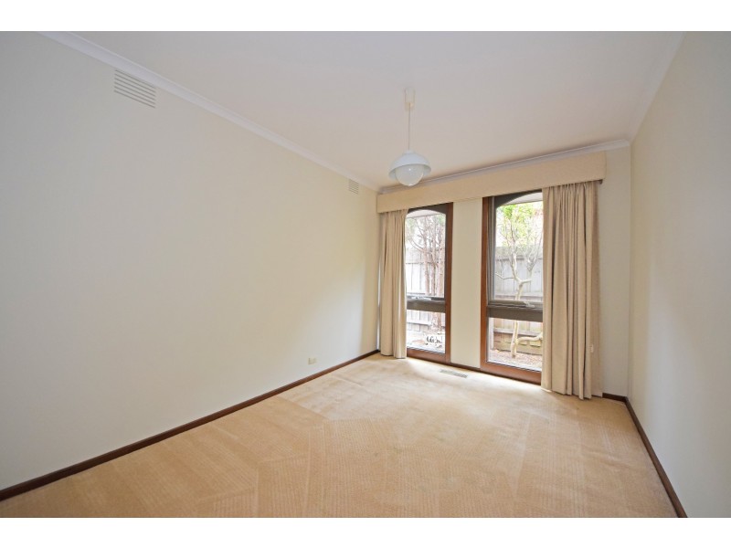 24 Radleigh Drive, Wheelers Hill VIC 3150