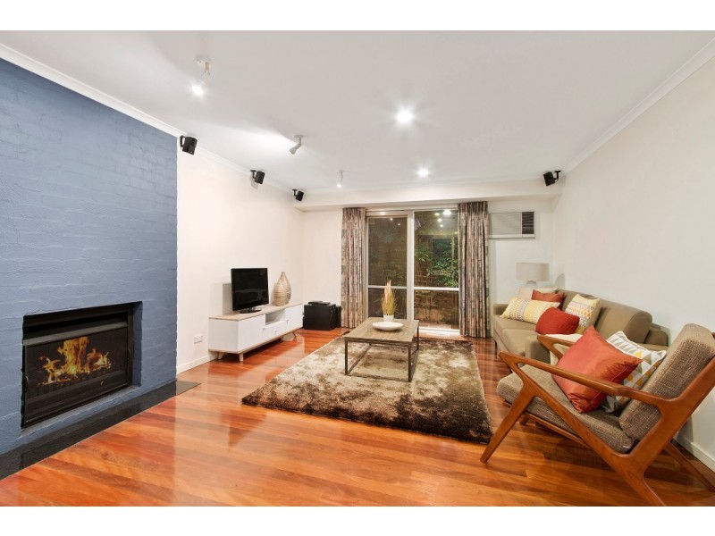 16 Mannix Square, Wantirna VIC 3152