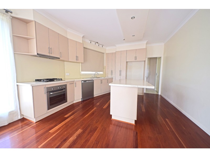 2/1A Barry Road, Burwood East VIC 3151