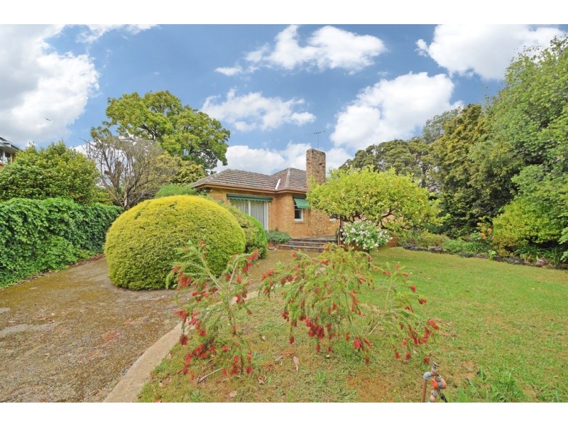 32 Sherwood Road, Mount Waverley VIC 3149