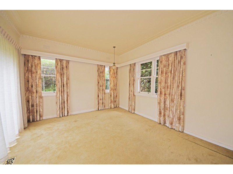 32 Sherwood Road, Mount Waverley VIC 3149