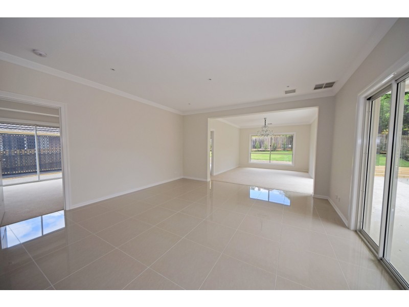 297 Gallaghers Road, Glen Waverley VIC 3150