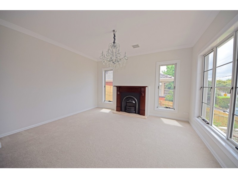 297 Gallaghers Road, Glen Waverley VIC 3150