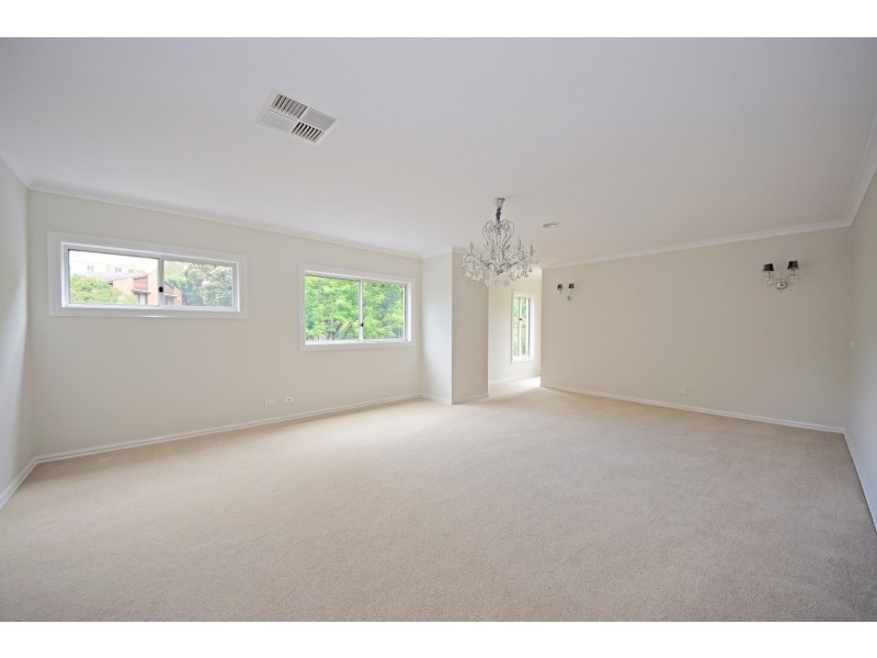 297 Gallaghers Road, Glen Waverley VIC 3150