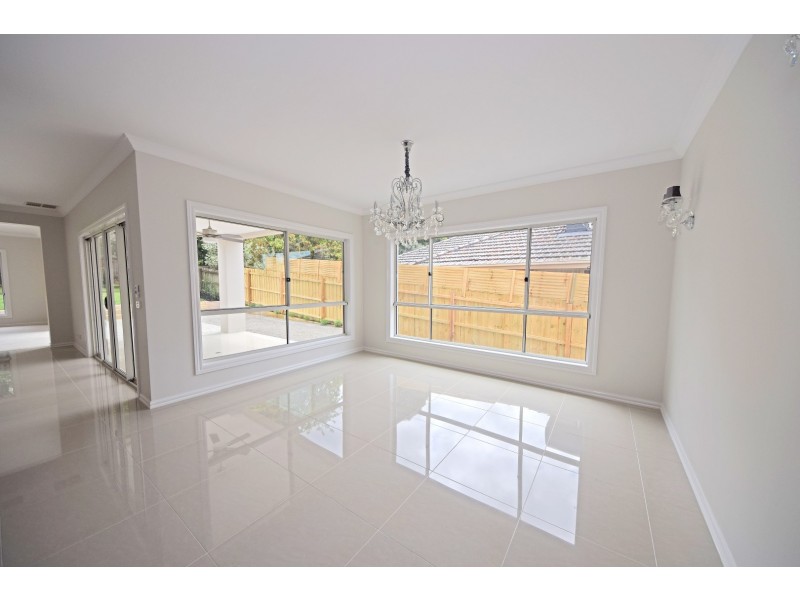 297 Gallaghers Road, Glen Waverley VIC 3150