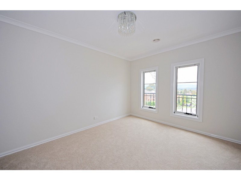 297 Gallaghers Road, Glen Waverley VIC 3150