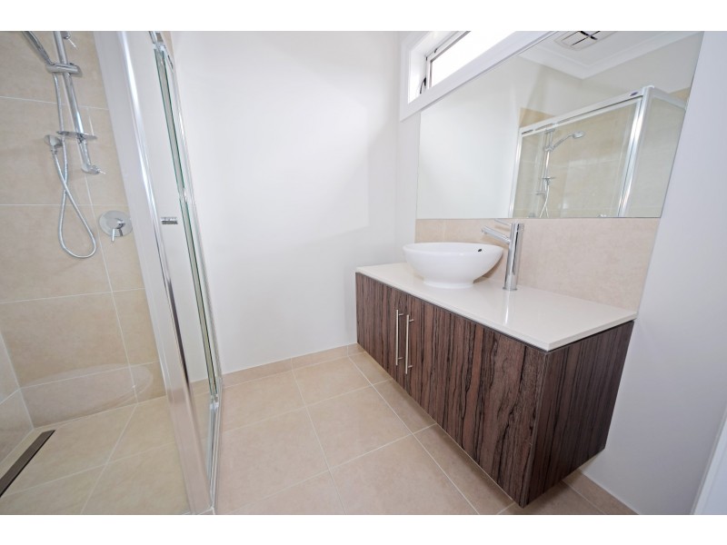 297 Gallaghers Road, Glen Waverley VIC 3150