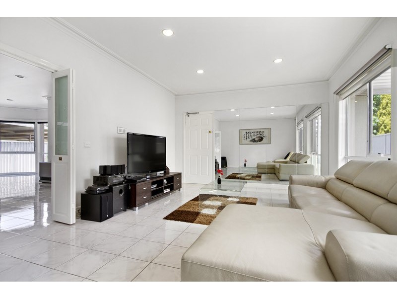 64 Simon Avenue, Rowville VIC 3178