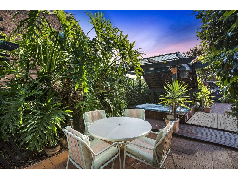 9 Timmothy Drive, Wantirna South VIC 3152