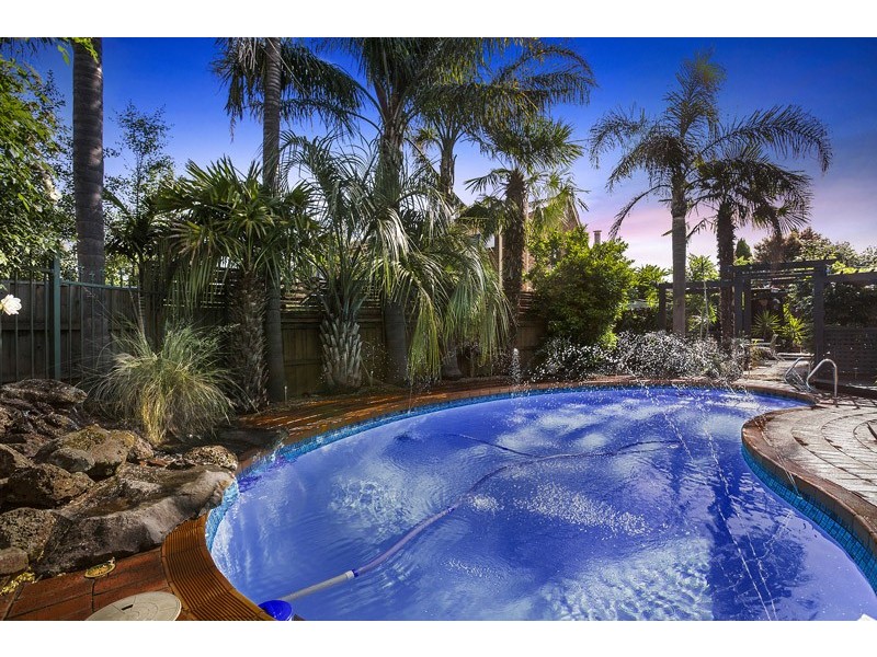 9 Timmothy Drive, Wantirna South VIC 3152