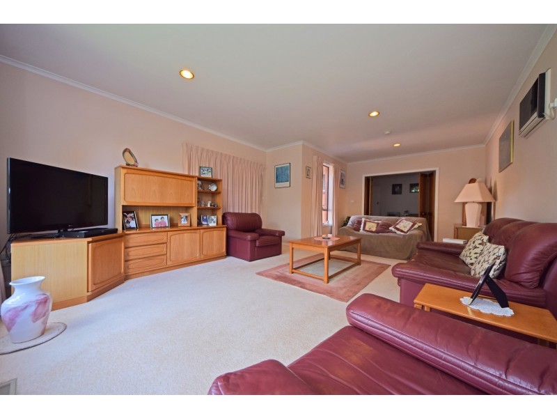 26 Folkestone Road, Glen Waverley VIC 3150