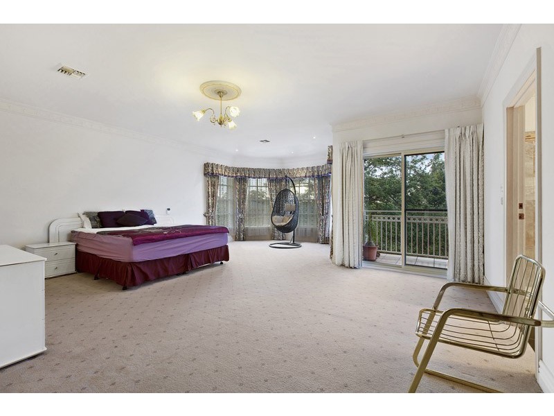 13 Cratloe Road, Mount Waverley VIC 3149