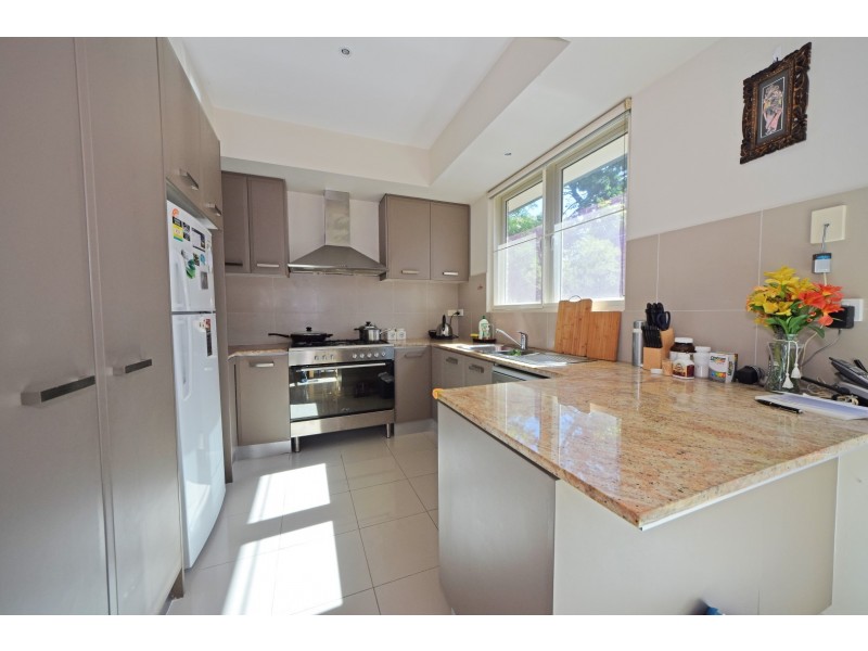 2/83-85 Orchard Street, Glen Waverley VIC 3150