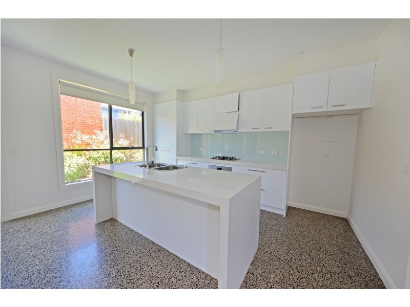 2/446 Springvale Road, Glen Waverley VIC 3150
