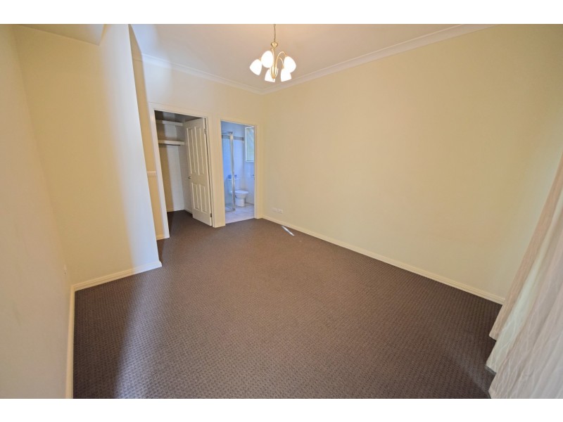 1/1A Barry Road, Burwood East VIC 3151