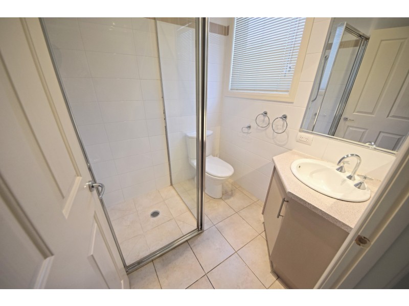 1/1A Barry Road, Burwood East VIC 3151