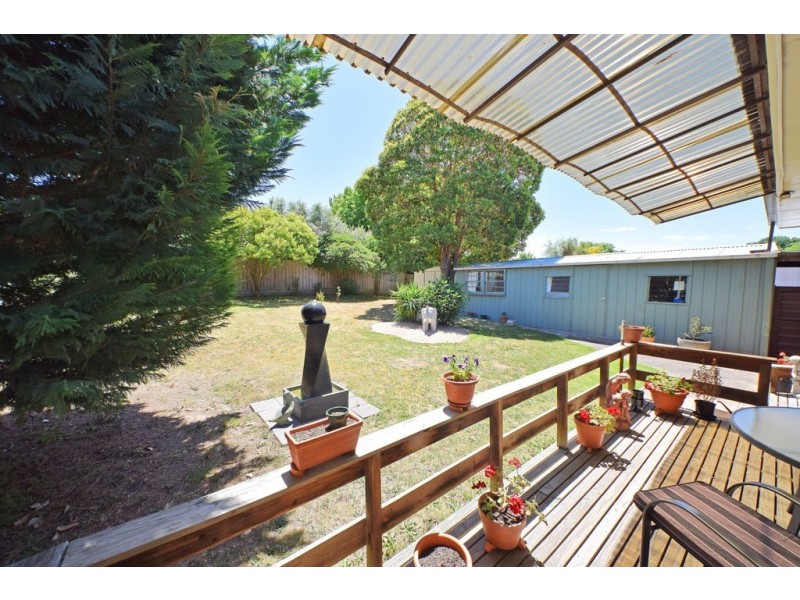 27 Lincoln Avenue, Glen Waverley VIC 3150