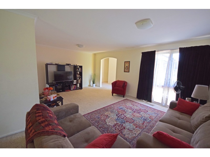 4 Camelot Drive, Glen Waverley VIC 3150