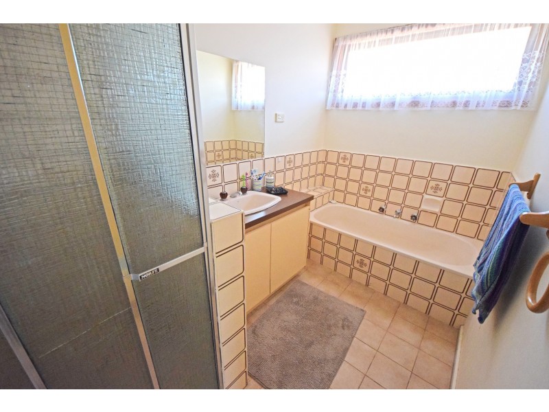 4 Camelot Drive, Glen Waverley VIC 3150