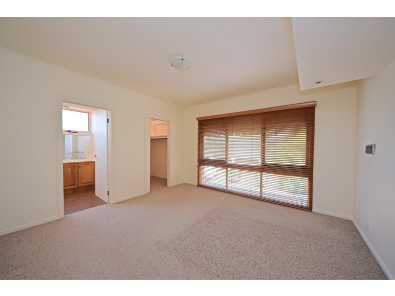 17 Mead Court, Wantirna South VIC 3152