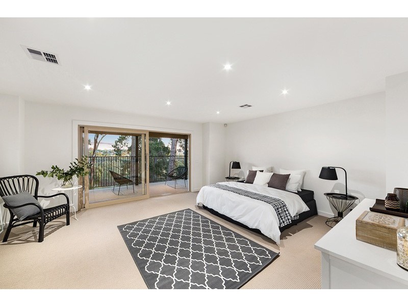 16A Larkspur Avenue, Doncaster VIC 3108