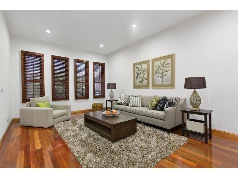 24 Greenways Road, Glen Waverley VIC 3150