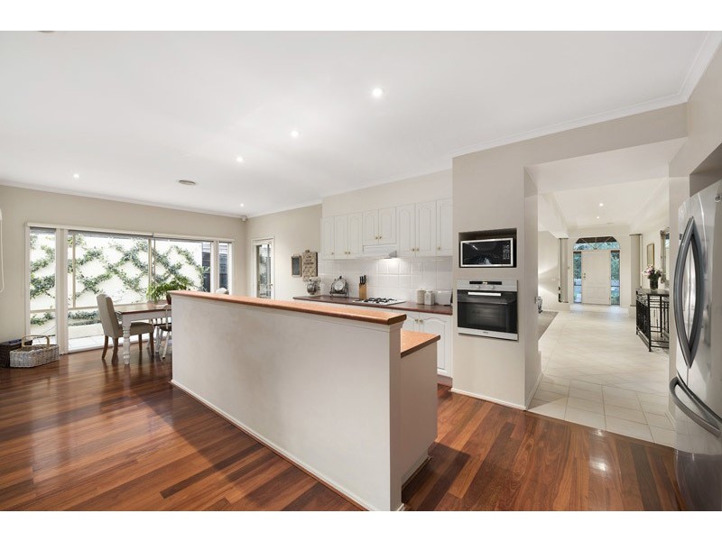 77 Hilton Street, Mount Waverley VIC 3149